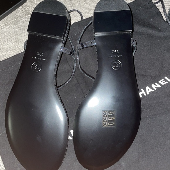 Chanel thong sandals with blue crocodile print ￼ - Picture 4 of 8